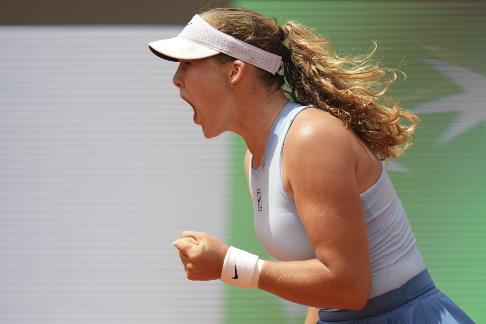 不仅属于她 不仅属于她